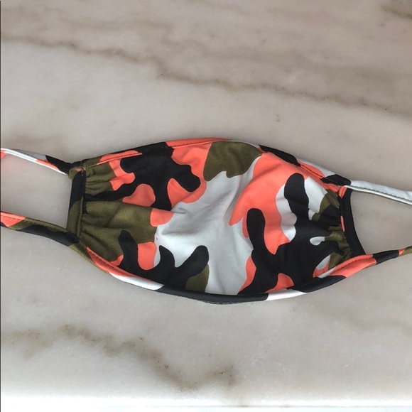 2 for 20! Camo print face mask - Picture 5 of 8
